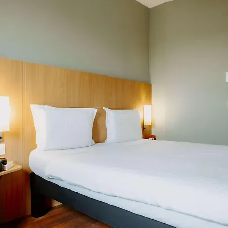 Ibis Airport 3* Σόφια