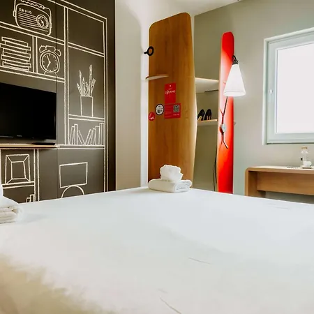 이비스 에어포트 호텔 3*